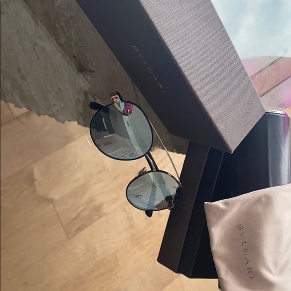 Bulgari sunglasses - Picture 3 of 4